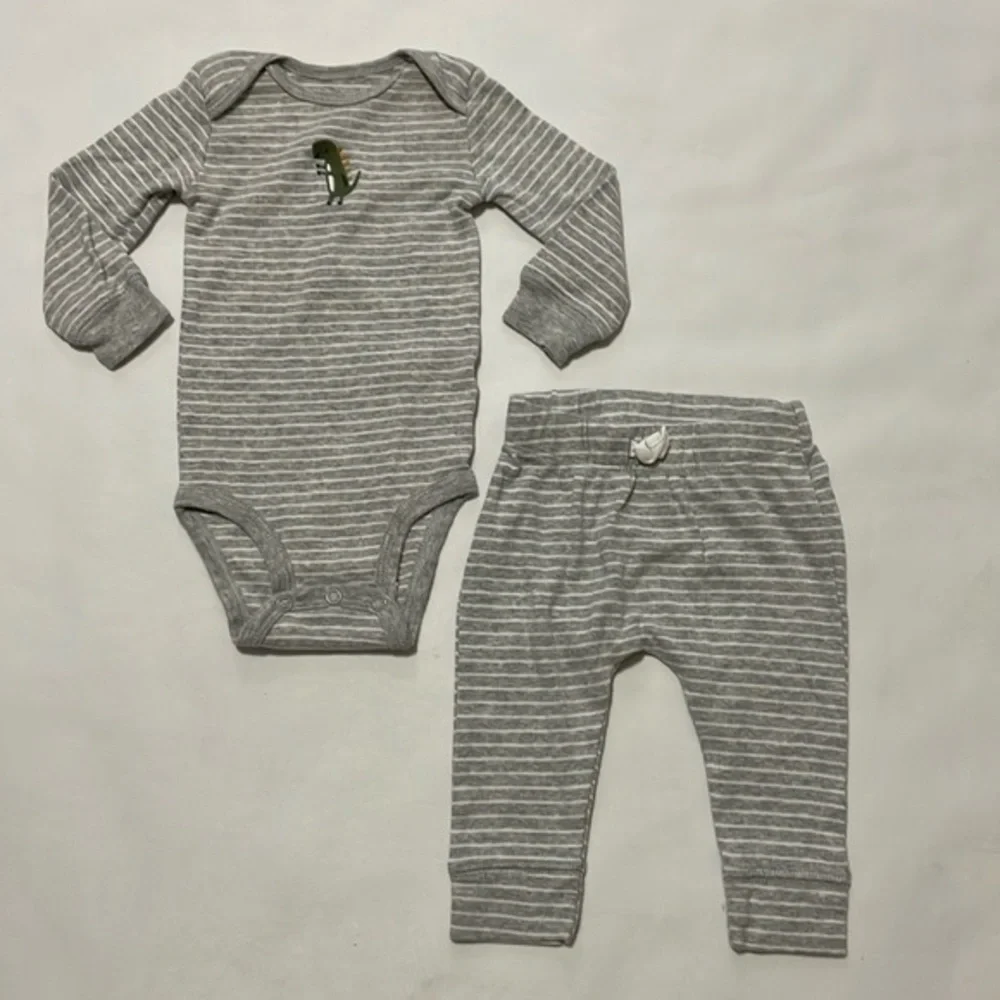 Carter's Long Sleeve Dinosaur Jumper With Matching Pants‎ Baby Size 6 Months